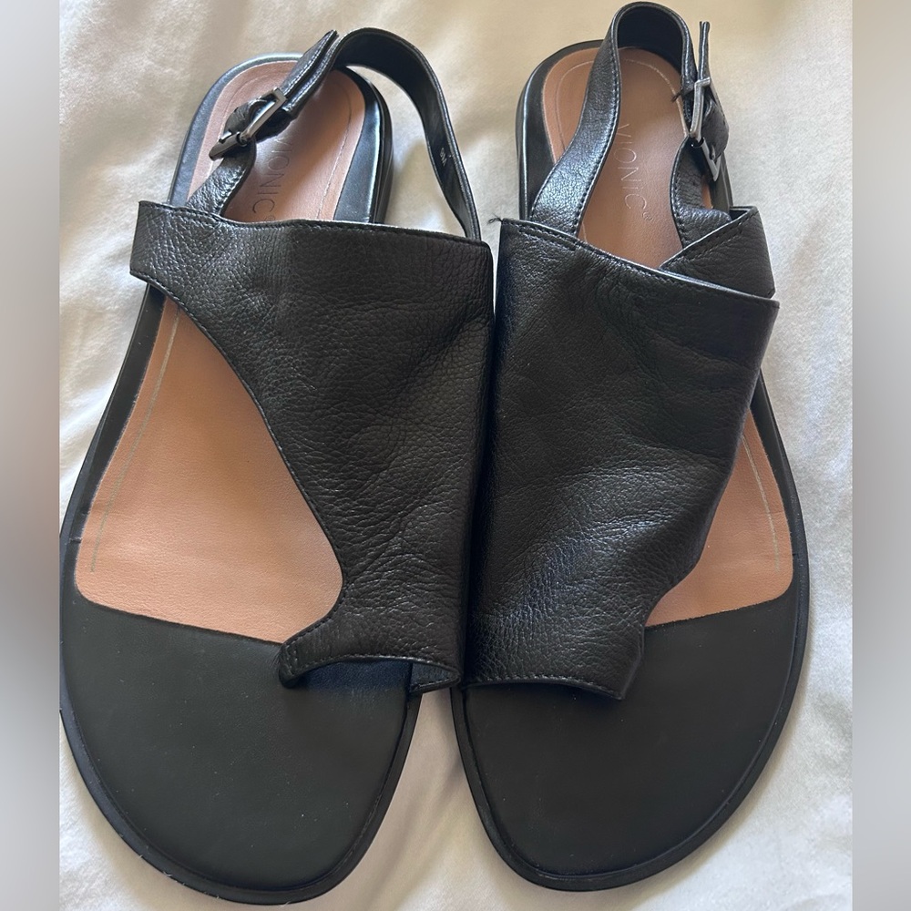 Vionic Black Leather Women's Sandals